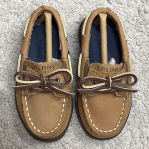 Sperry slip on Sahara